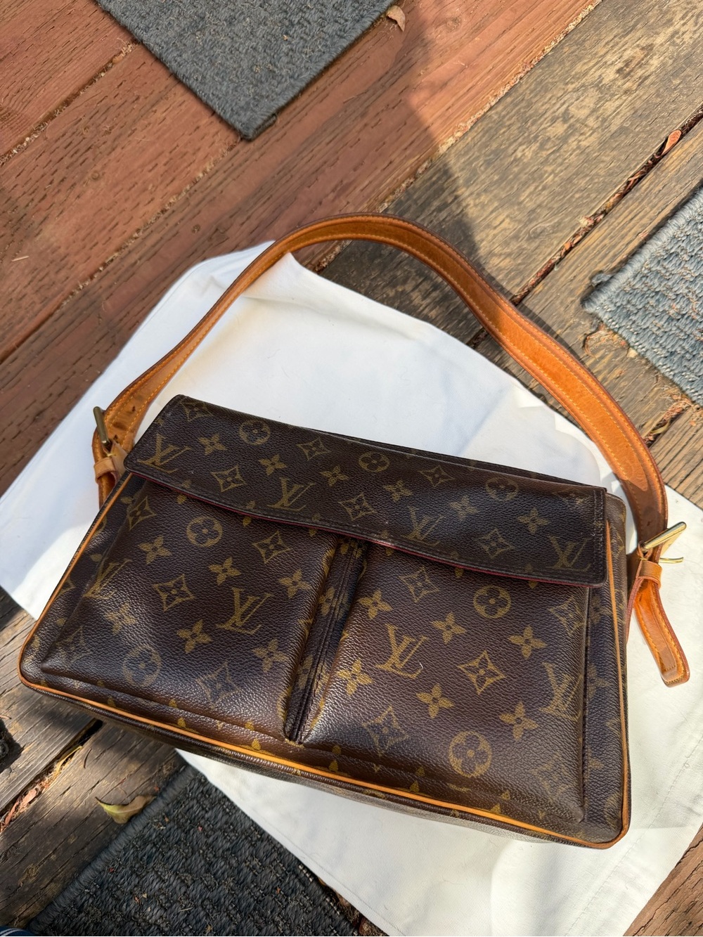 Authentic Louis Vuitton Viva Cité GM – Monogram Shoulder Bag